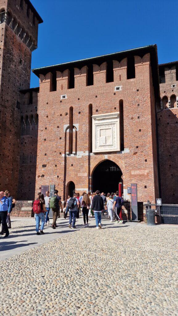 Top 10 Cosa vedere a Milano 41 Cosa vedere a Milano Castello Sforzesco 37
