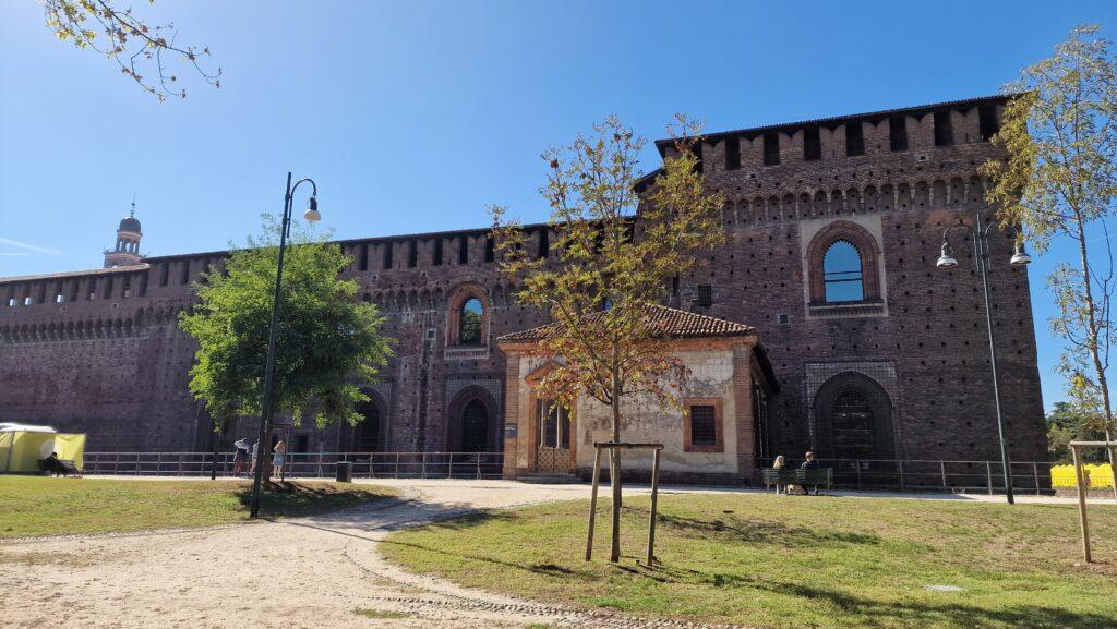 Top 10 Cosa vedere a Milano 12 Cosa vedere a Milano Castello Sforzesco 6