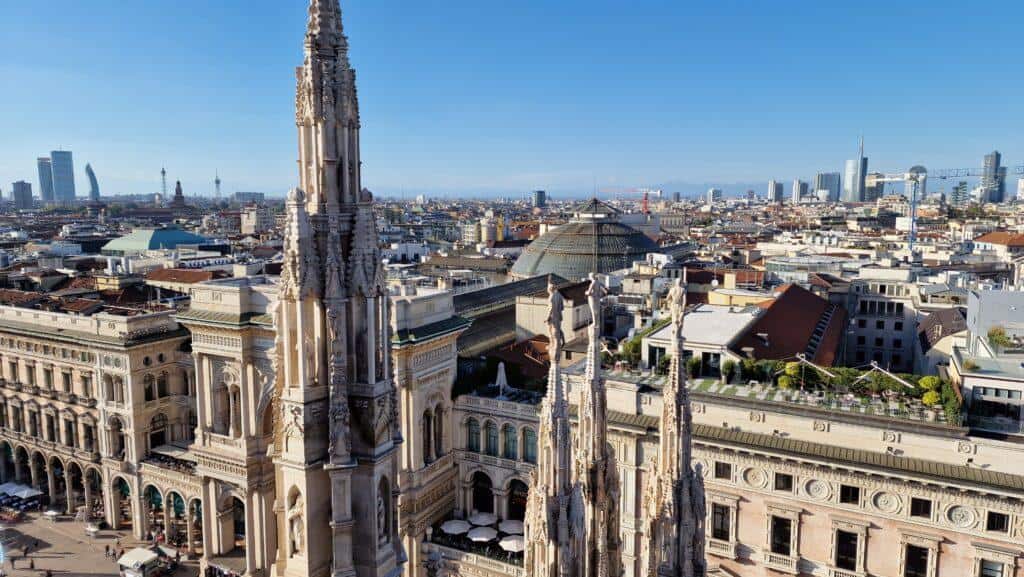 Top 10 Cosa vedere a Milano 91 Cosa vedere a Milano Terrazze dalla Cattedrale Duomo di Milano Piazza Duomo 3