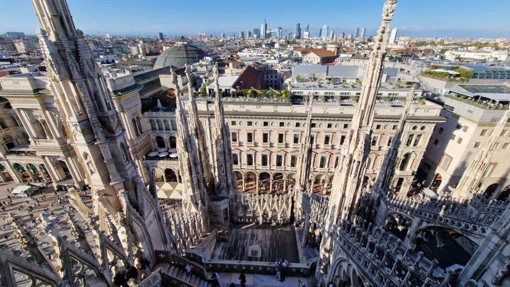 Top 10 Cosa vedere a Milano 92 Cosa vedere a Milano Terrazze dalla Cattedrale Duomo di Milano Piazza Duomo 4
