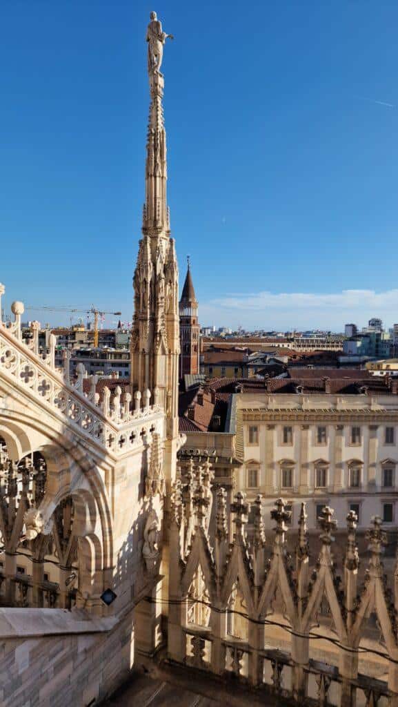 Top 10 Cosa vedere a Milano 112 Cosa vedere a Milano Terrazze dalla Cattedrale Duomo di Milano Skyline 2