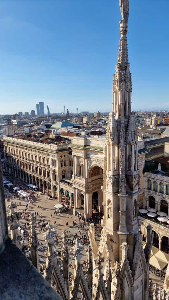 Top 10 Cosa vedere a Milano 86 Cosa vedere a Milano Terrazze dalla Cattedrale Piazza Duomo e Galleria Vittorio Emanuele II 1
