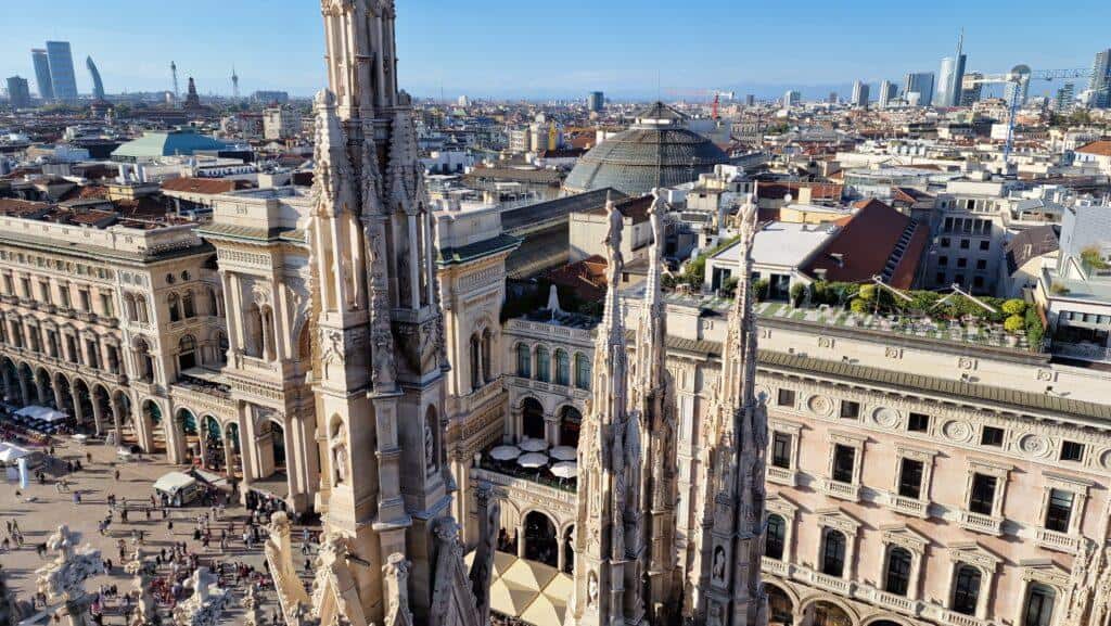 Top 10 Cosa vedere a Milano 88 Cosa vedere a Milano Terrazze dalla Cattedrale Piazza Duomo e Galleria Vittorio Emanuele II 3