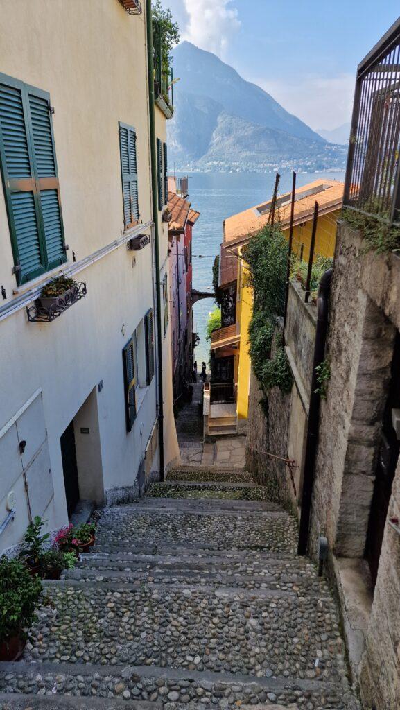 Varenna Cosa Vedere? La Guida Completa ai 10 Luoghi Imperdibili 6 Lago di Como Varenna cosa vedere Stradine caratteristiche e panoramiche