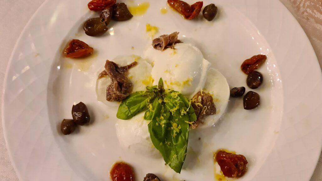 TOP 10 Cosa vedere a Sorrento. Sorrento Spiagge Costiera e... 49 Ristorante Sorrento Zi Ntonio 9