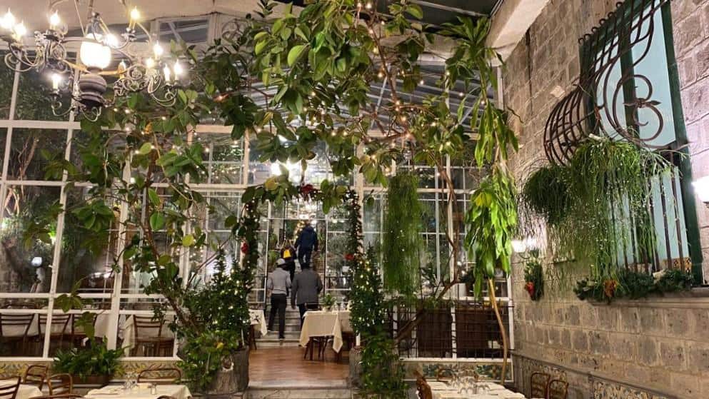 TOP 10 Cosa vedere a Sorrento. Sorrento Spiagge Costiera e... 60 Ristoranti a Sorrento OParrucchiano La Favorita 8