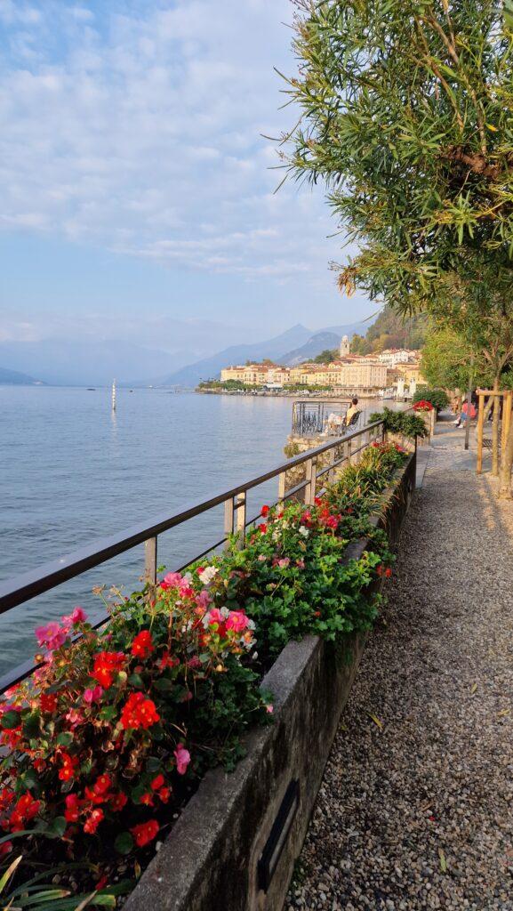 TOP 10 Lago di Como Bellagio cosa vedere? 3 Lago di Como Bellagio cosa vedere lungolago Europa in autunno 16
