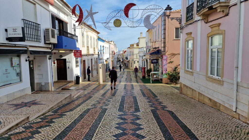 Lagos, Portogallo: un tesoro da scoprire! Algarve Lagos Portogallo cosa vedere? 11 Portogallo Algarve centro citta lagos cosa vedere R. Infante de Sagres