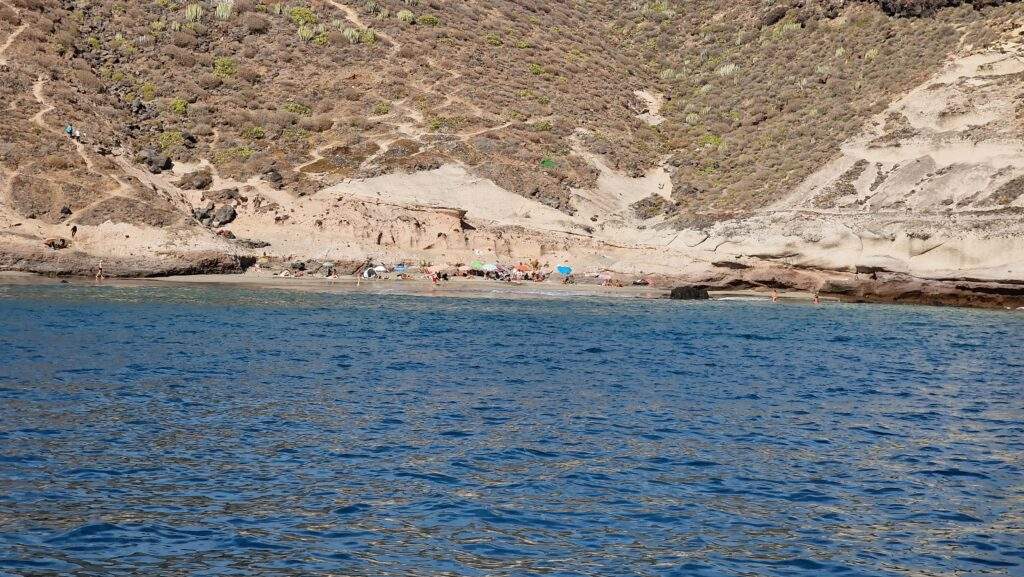 Spiagge Tenerife Sud: Cinque gioielli nascosti che ti lasceranno senza fiato! 10 Playa de La Caleta Top Tenerife sud cosa vedere Migliori Spiagge Tenerife