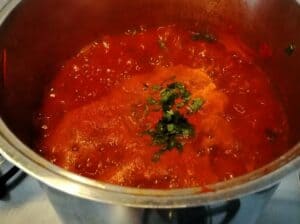 Salsa Di Pomodoro Fatta In Casa Per 1 Sugo Buono E Genuino 6 1.9 Salsa di pomodoro aggiunta del basilico. Salsa di Pomodoro Fatta in Casa per 1 sugo buono e genuino